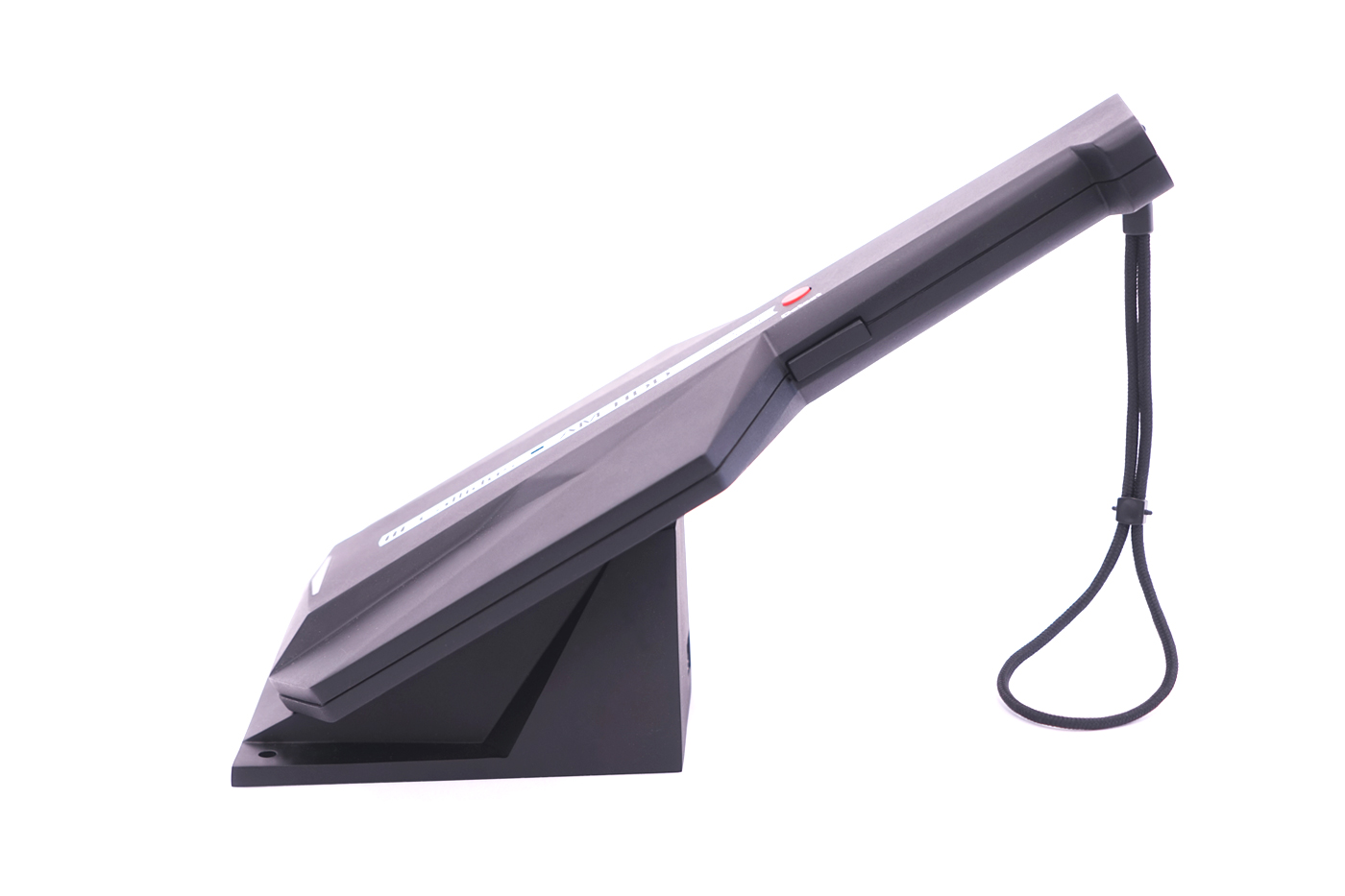 Deaktivátor slouží k odhalení ochranných etikety a její deaktivaci